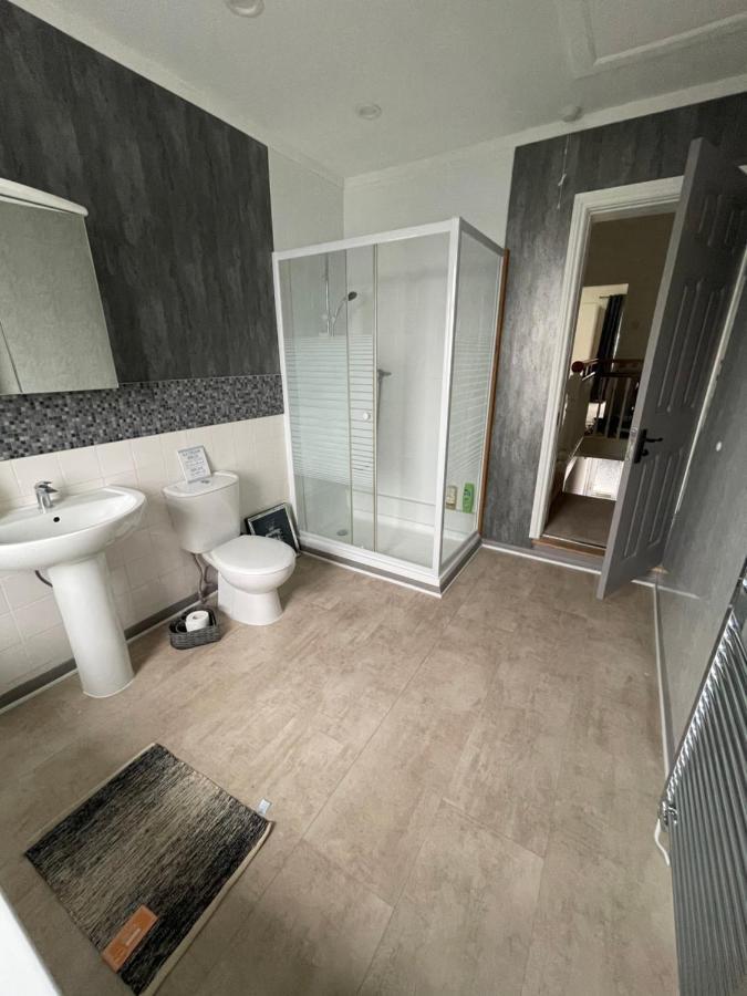 קרו Bentley Place מראה חיצוני תמונה